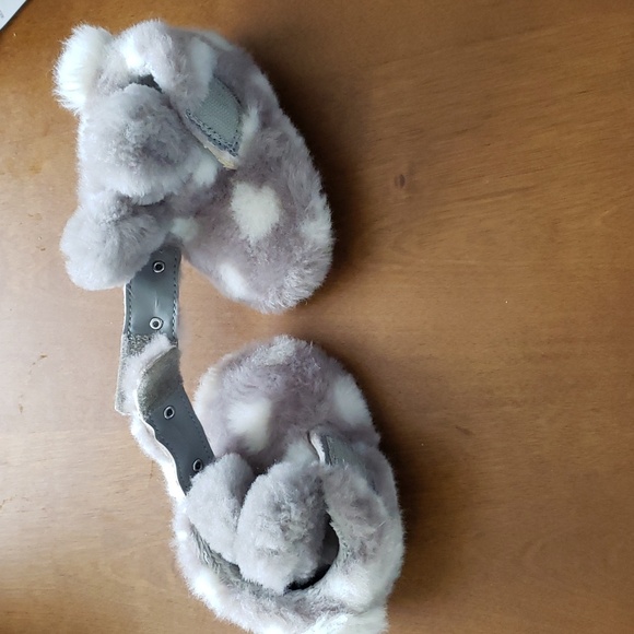 BABY UGG SLIPPERS - Picture 4 of 4